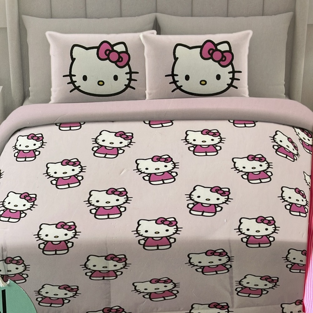HELLO KITTY Full / Queen Comforter & Sham Set PINK! New!!